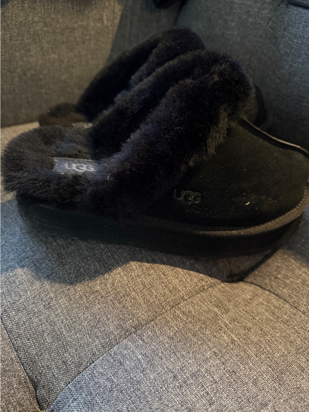 UGG Women's Disquette Black Shearling-Lined Slip-On Slippers